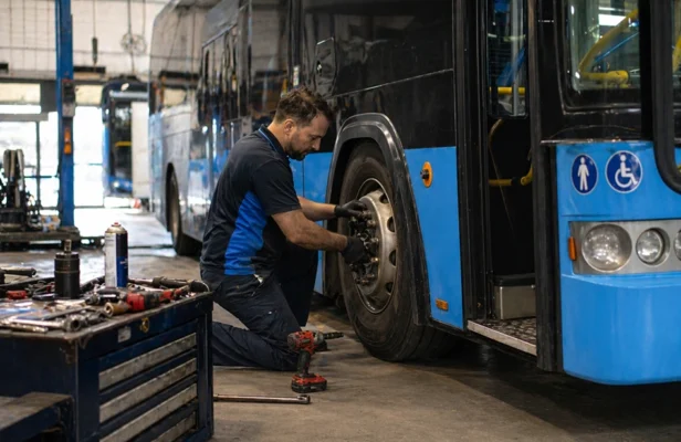 Ремонт автобуса в автосервисе