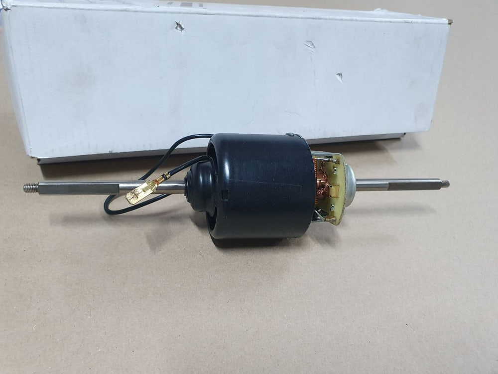 Мотор отопителя с крыльчатками 12V 90 Вт (ПАЗ, ГАЗ, ЛиАЗ, Волжанин)